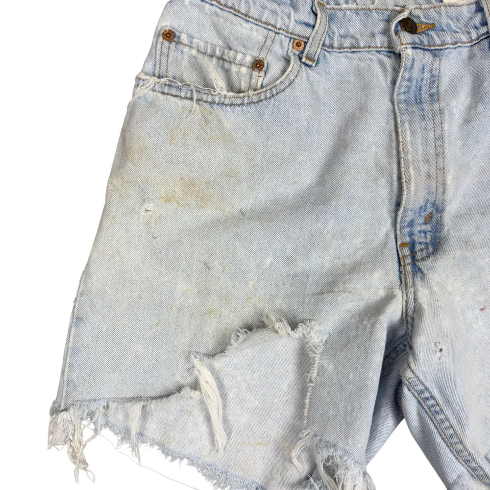 Vtg 90s Levi's 550 Cutoff Shorts‎ Women's 32 Light Wash Distressed Thrashed USA
